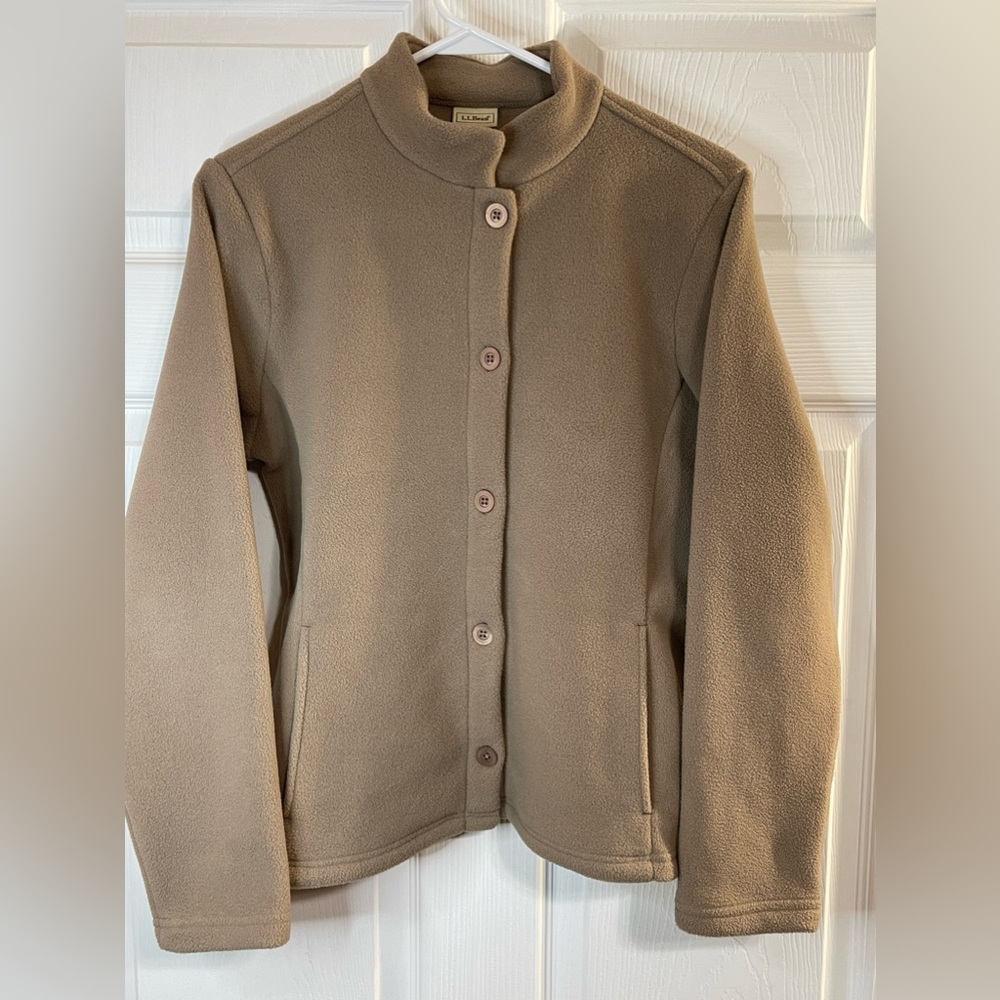 LL Bean Womens Long Sleeve Fleece Button Up Tan Coat Outdoor Size Medium.